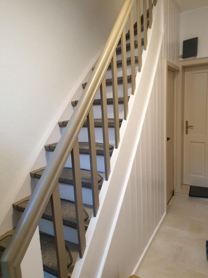 Neu Gemuetliche Ferienhaus Mit 3 Ferienwohnungen "Max " , " Leonore " Und "Beatrice" Hallenberg Esterno foto