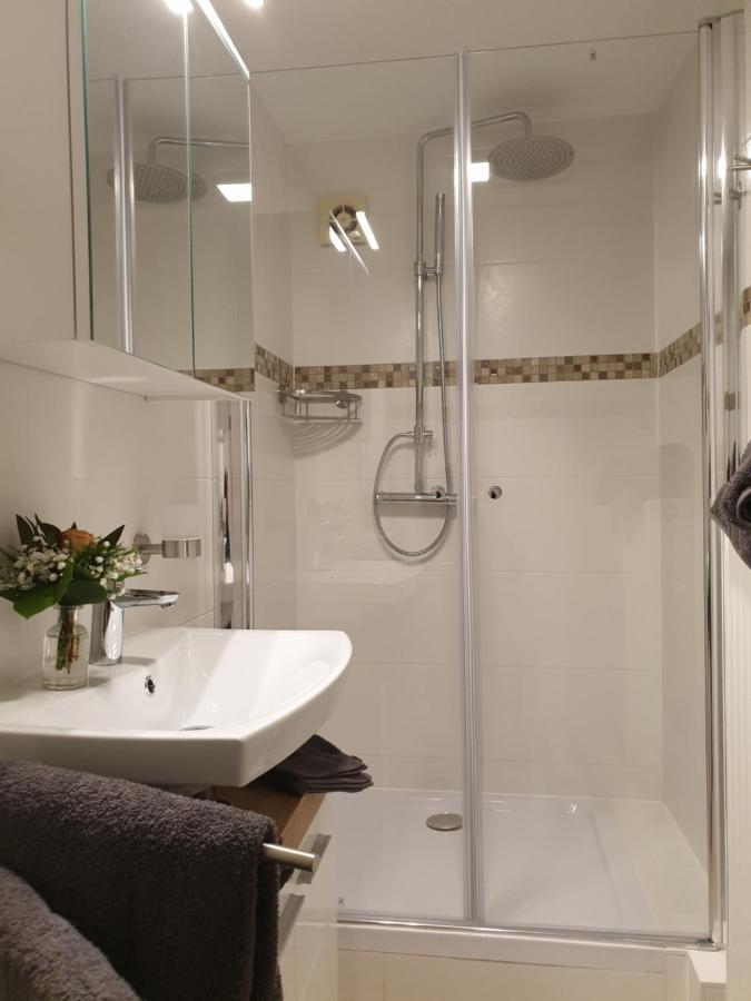 Neu Gemuetliche Ferienhaus Mit 3 Ferienwohnungen "Max " , " Leonore " Und "Beatrice" Hallenberg Esterno foto